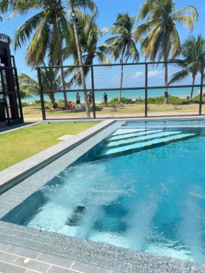 Apartamento de luxo à beira-mar
